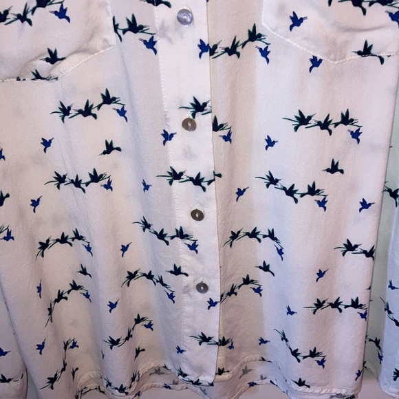 JUST living white bird blouse. Size L - Picture 4 of 7